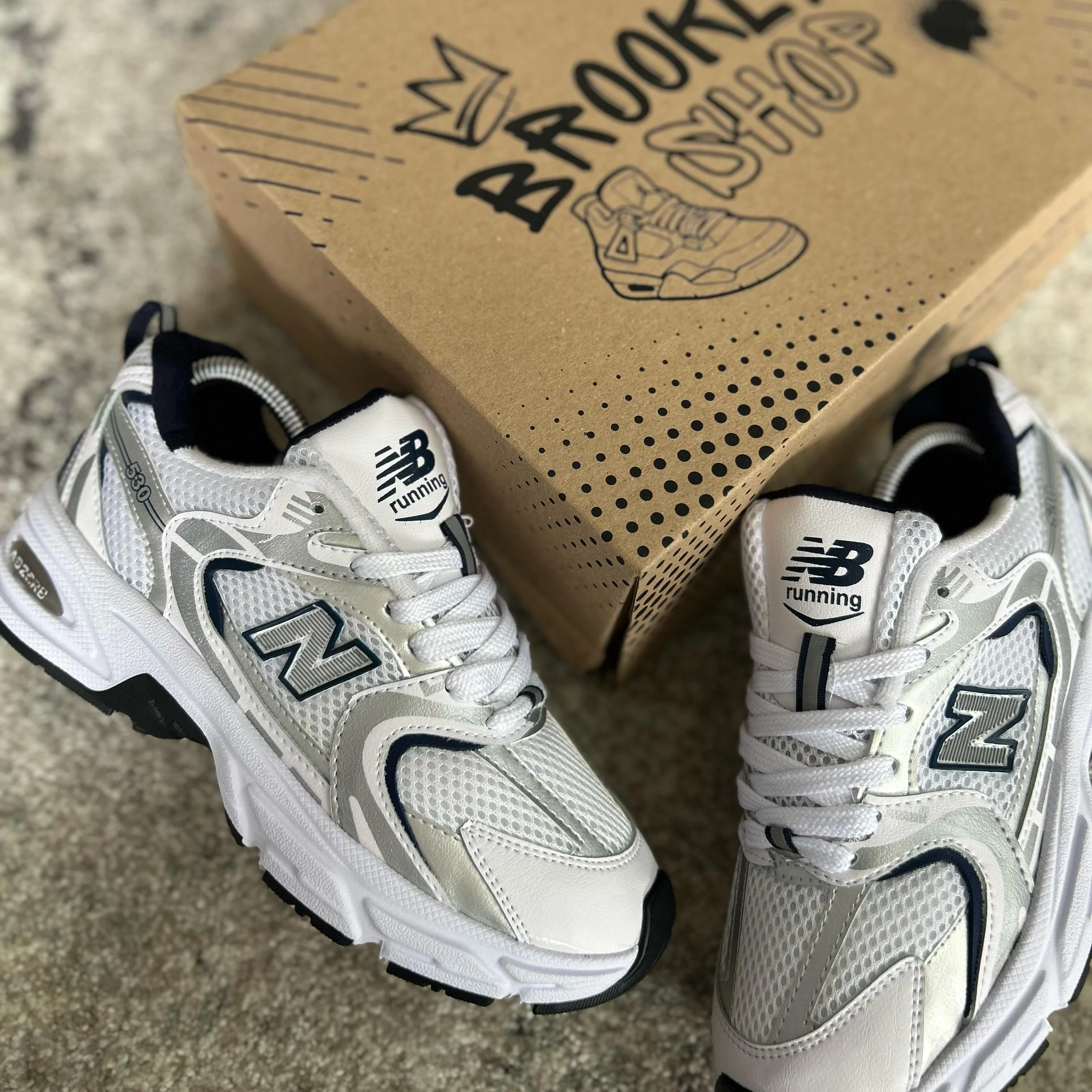 NEW BALANCE 530 - Image 4