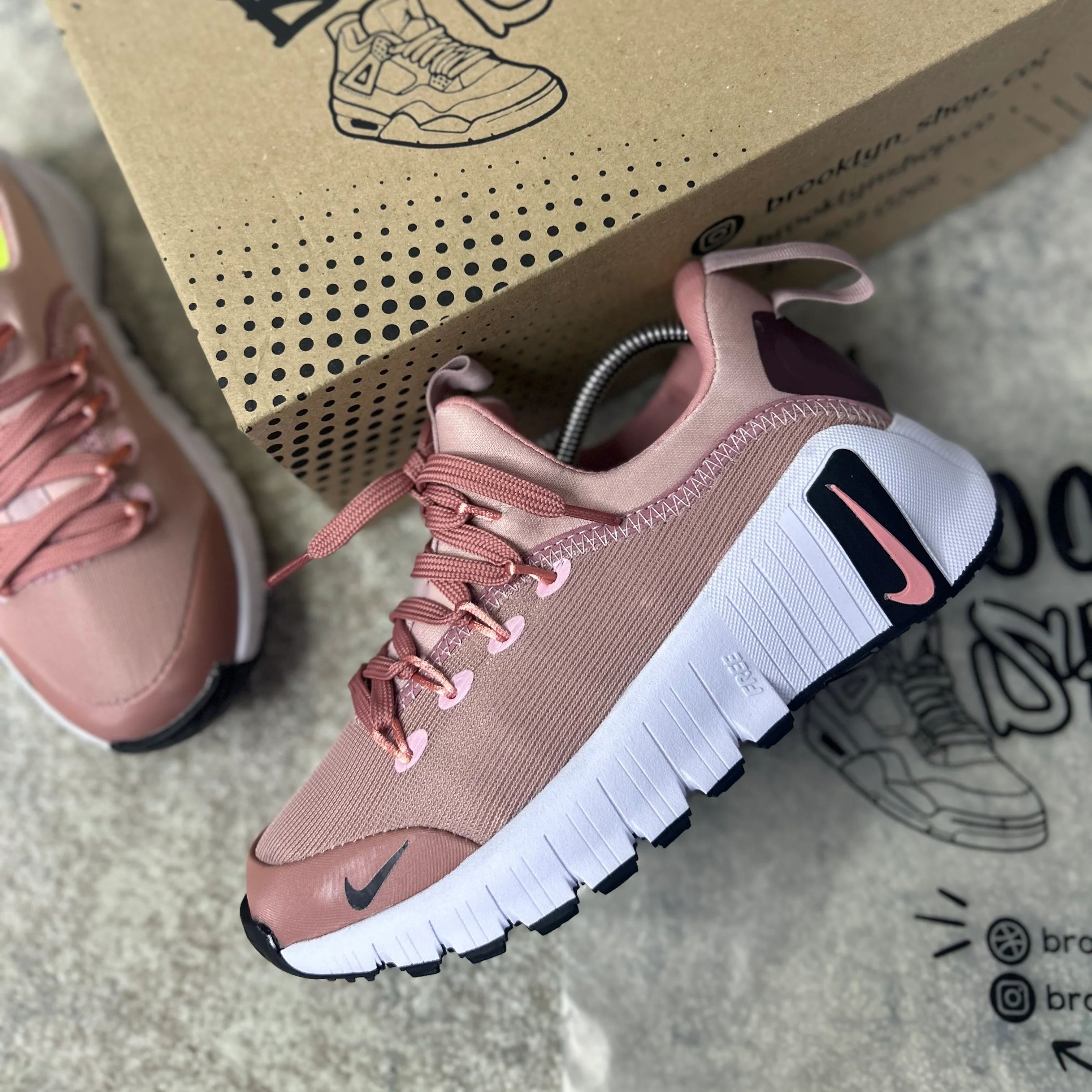 NIKE FREE METCON - 6 - Image 11