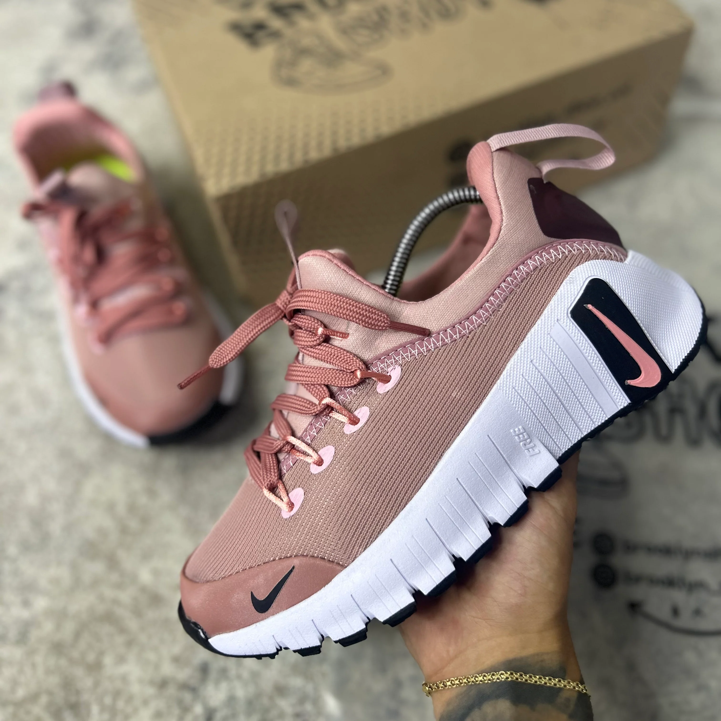 NIKE FREE METCON - 6 - Image 12
