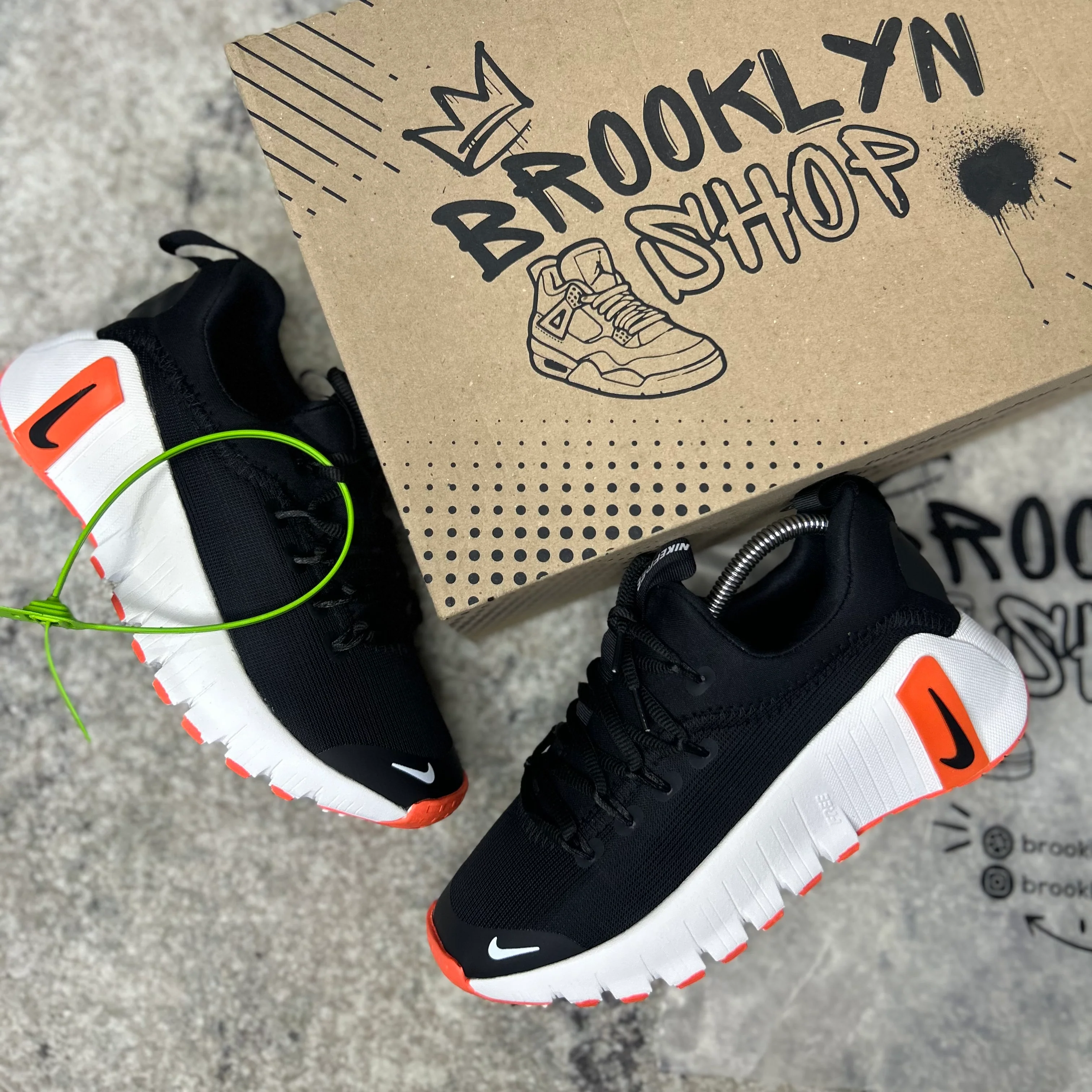 NIKE FREE METCON - 6 - Image 14