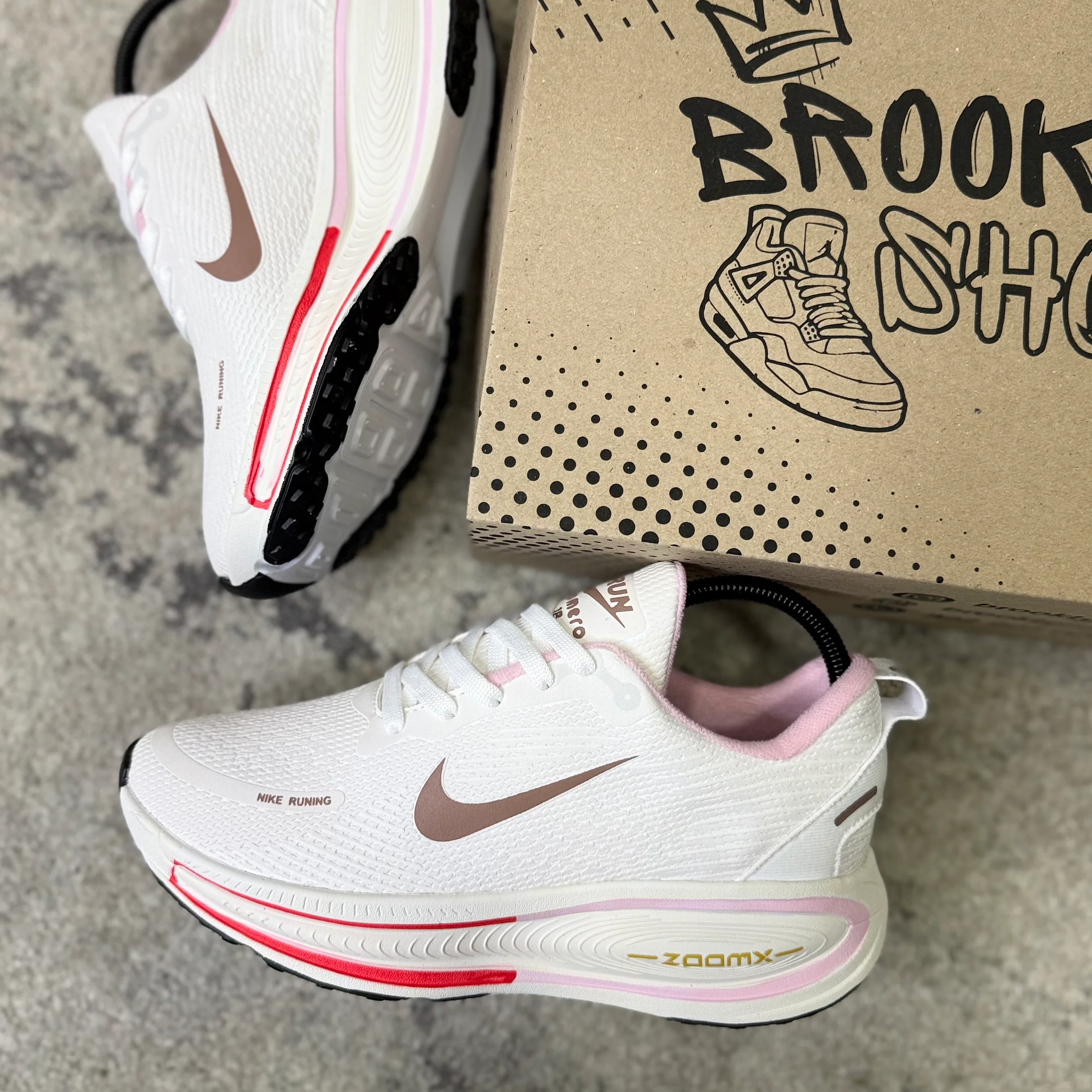 NIKE VOMERO 18 - BEIGE - Image 6