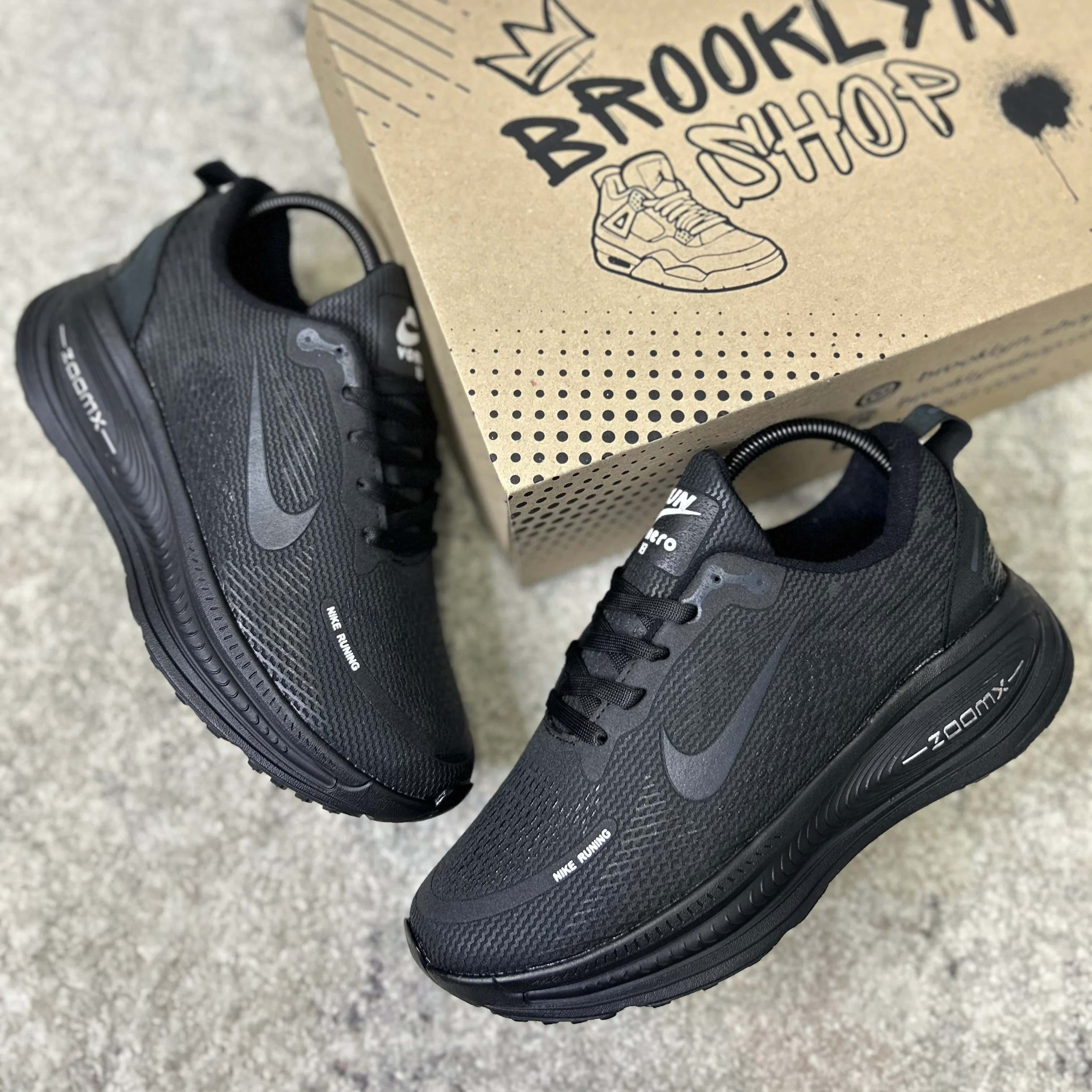 NIKE VOMERO 18 - TODO NEGRO - Image 2