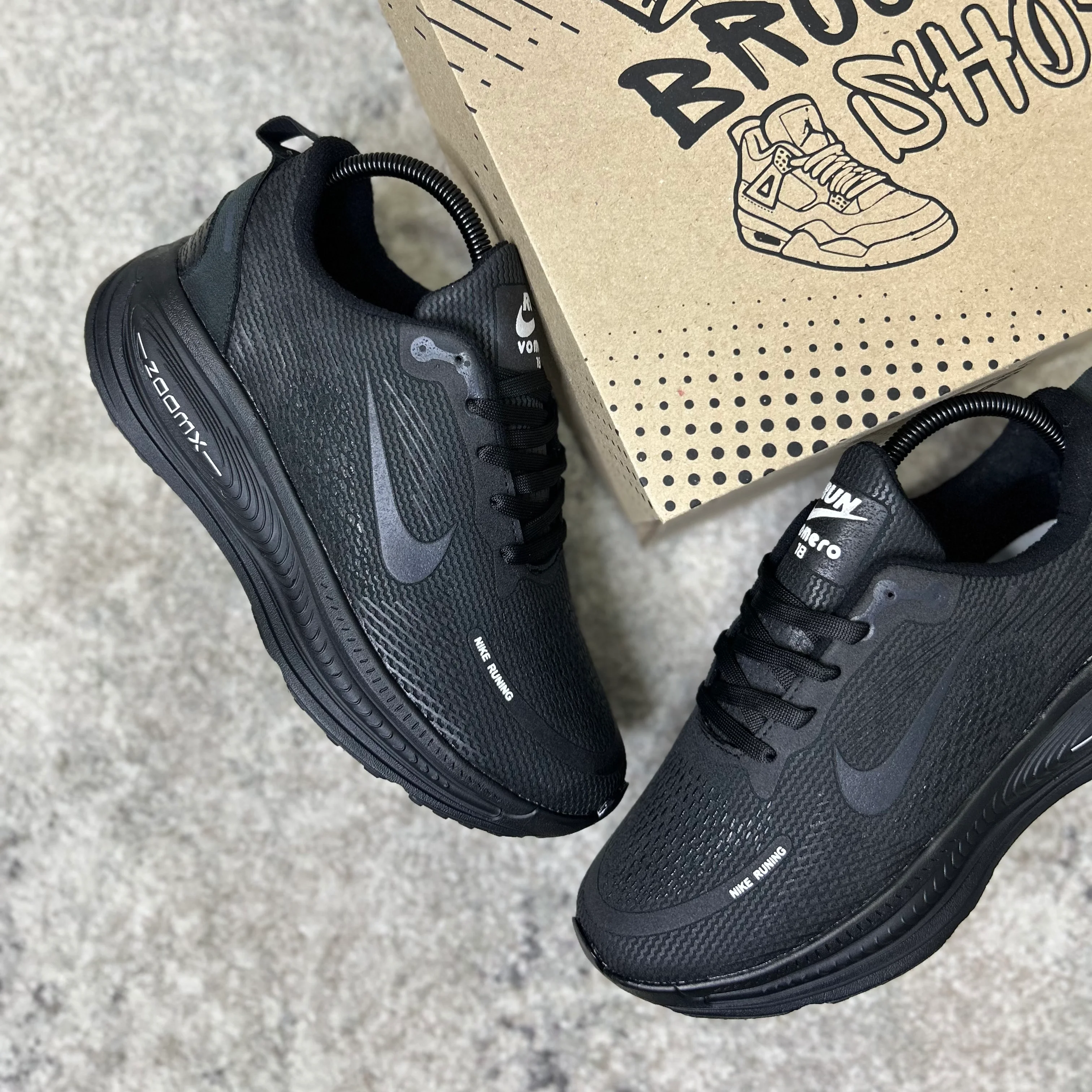 NIKE VOMERO 18 - TODO NEGRO - Image 4