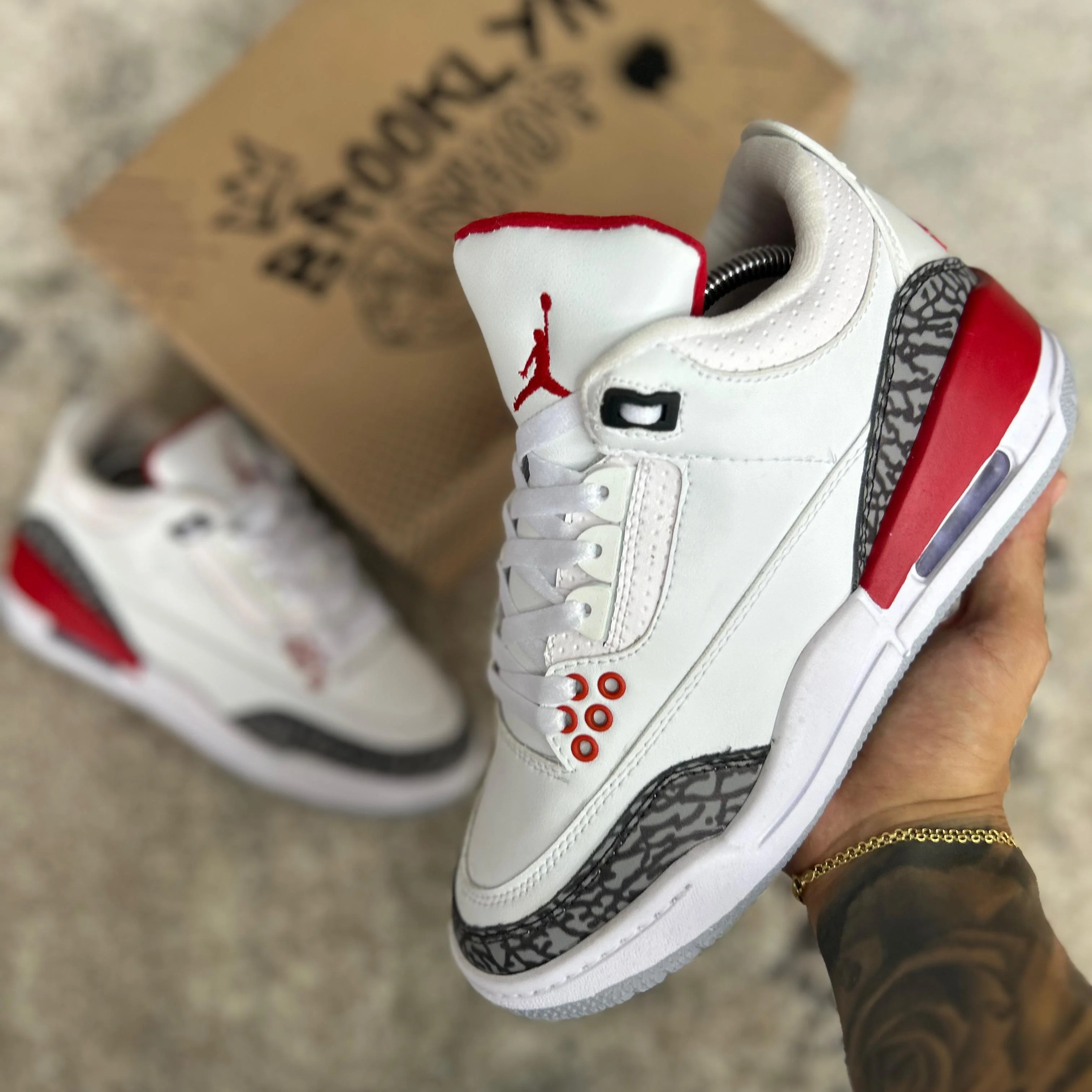 AIR JORDAN RETRO 3 - Image 4